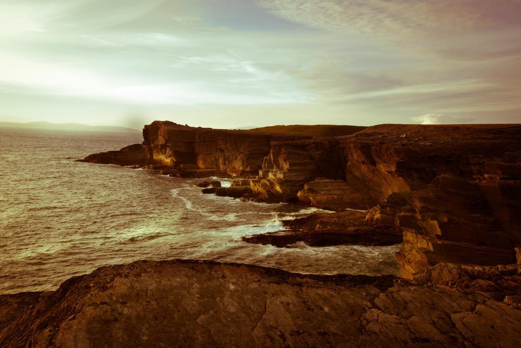 Strand'S End House Rooms Only, No Breakfast Served Cahersiveen Exterior foto